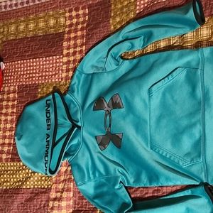 Under Armour sweatshirt